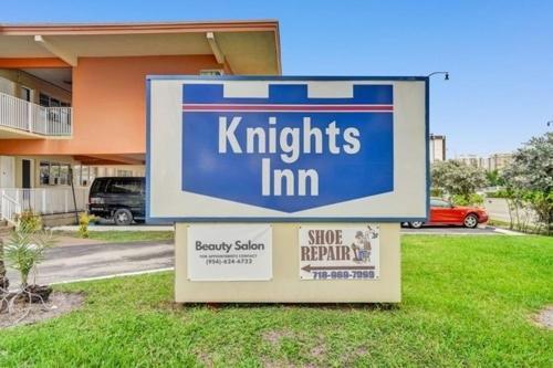 Private Hallandale Beach Studio Wbath Walking Distance To The Beach Pool Free Parking Εξωτερικό φωτογραφία